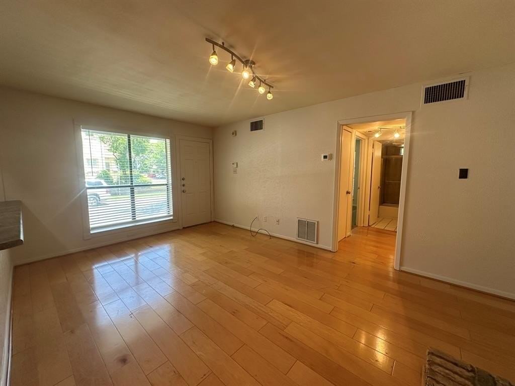 4049 Herschel Ave #F - Photo 5 of 23