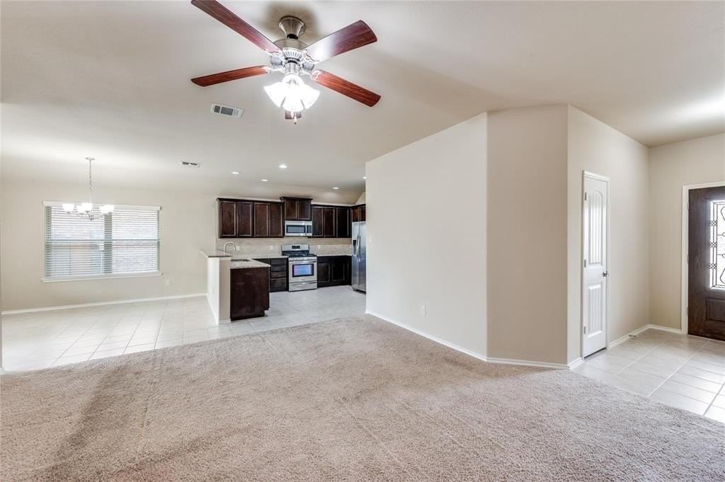 1028 Lake Woodland Dr - Photo 6 of 31