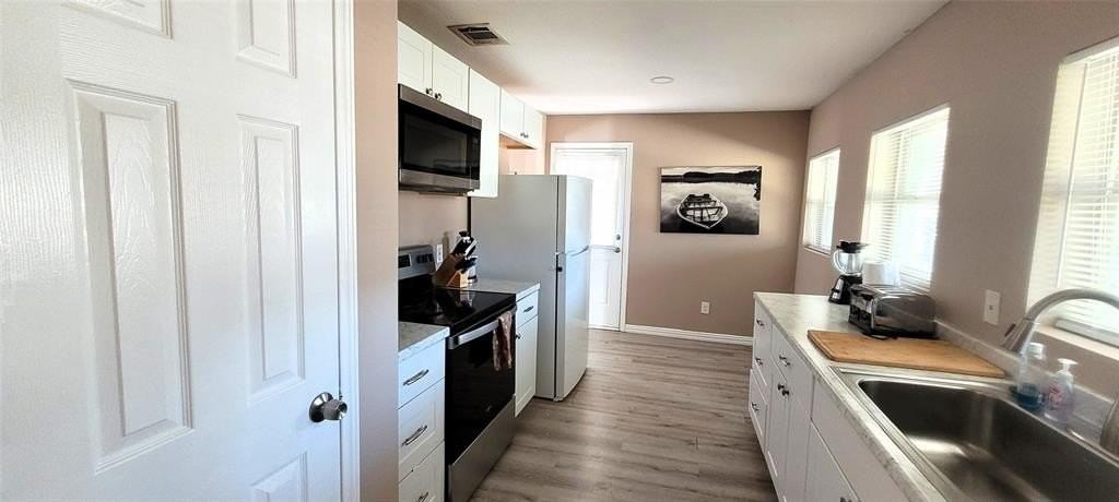 5821 Black Oak Ln - Photo 3 of 16