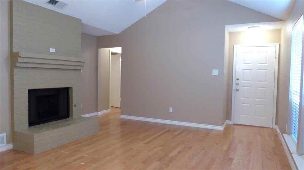 209 Stone Cir - Photo 4 of 6