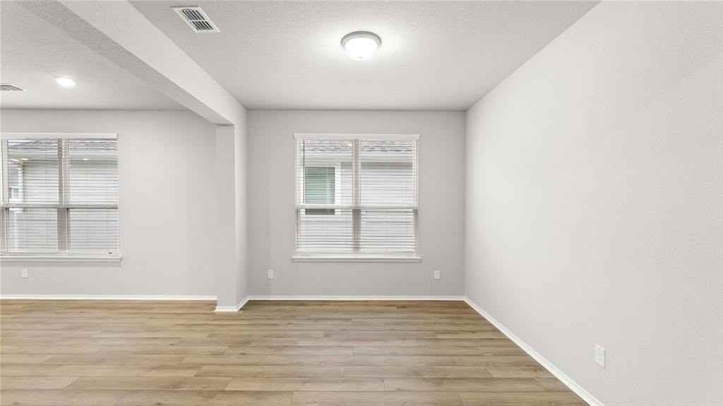 5953 Revere Dr - Photo 7 of 27