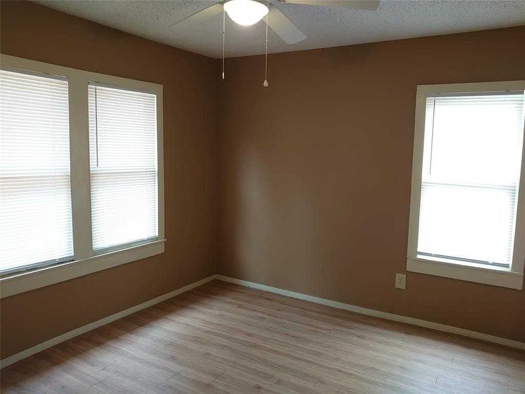 1325 S 27th St - Photo 7 of 12