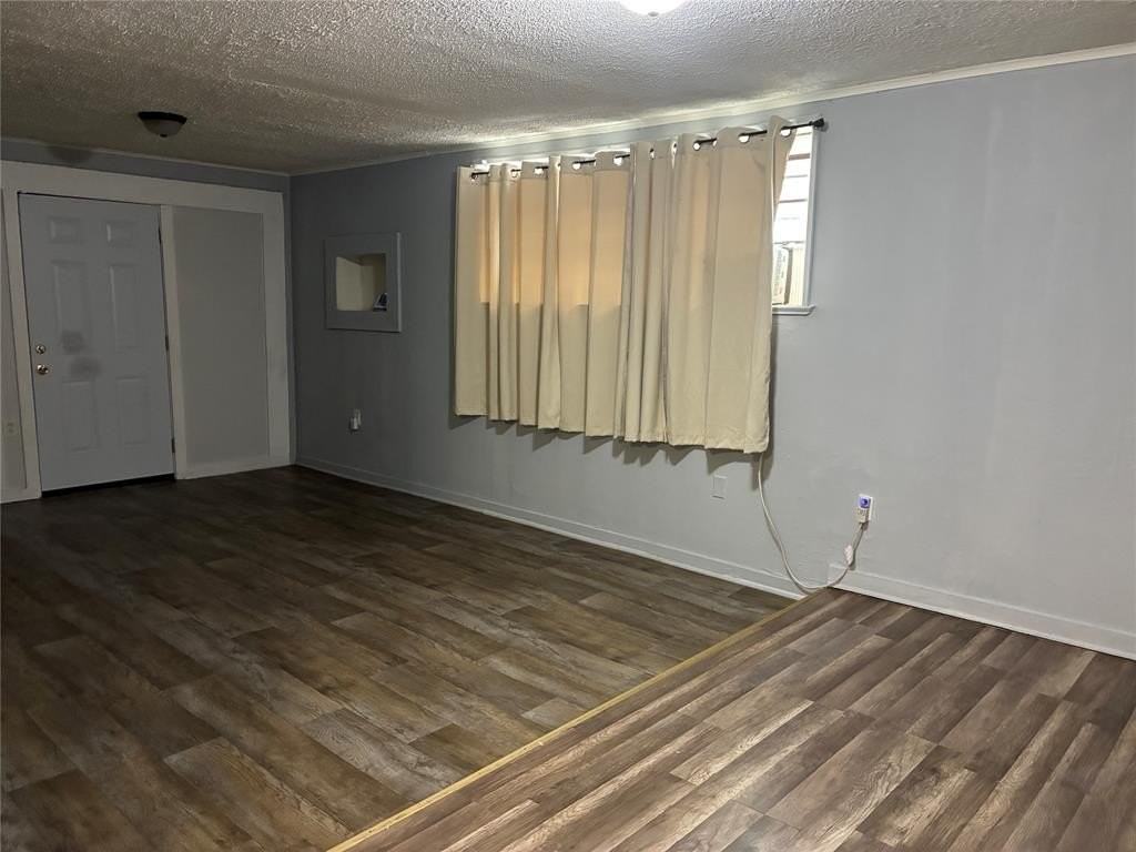 329 Berry St - Photo 3 of 7