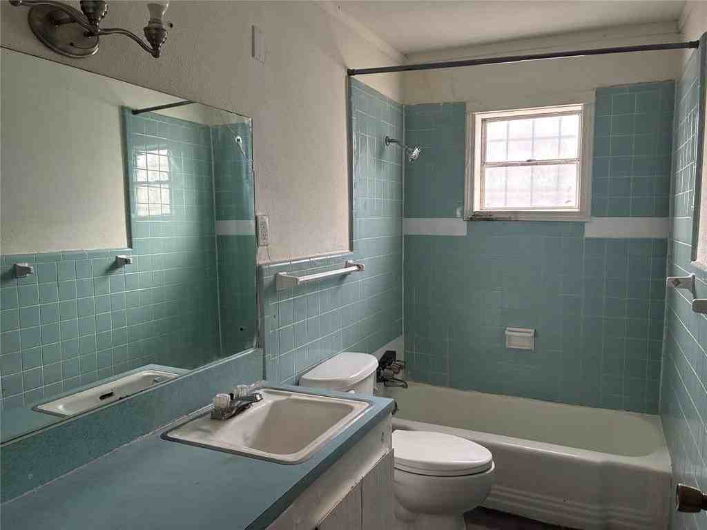 329 Berry St - Photo 7 of 7