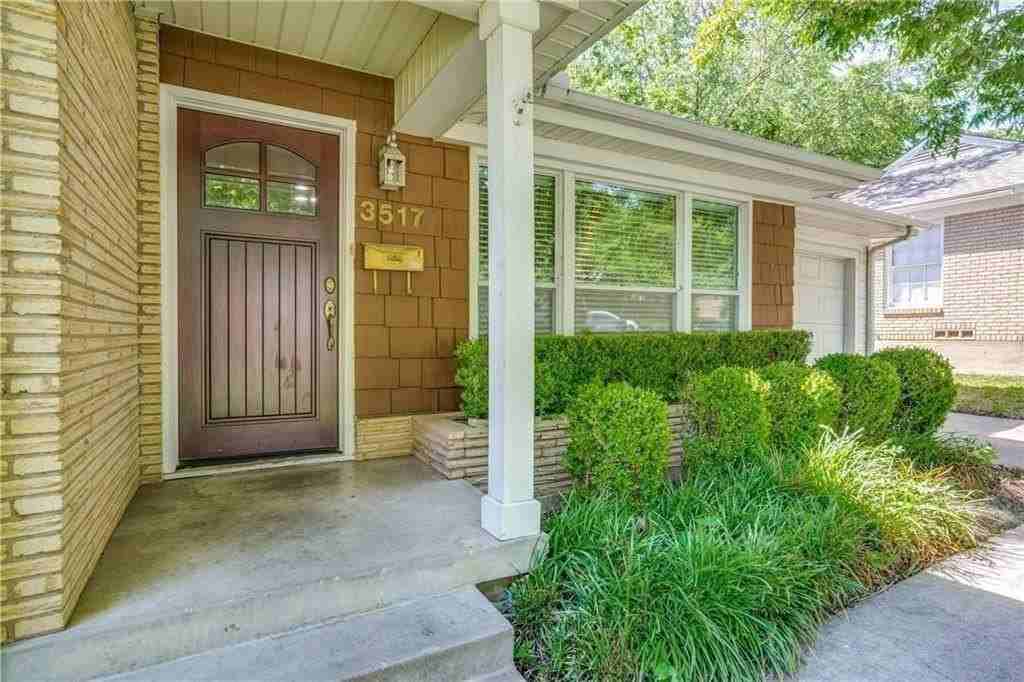 3517 Rogers Ave - Photo 4 of 20