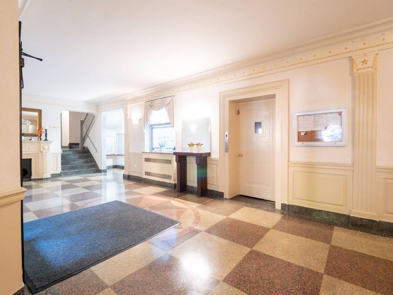 6389 Saunders St #2B - Photo 4 of 19