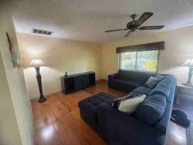 110 Truman Ave Ne - Photo 6 of 35