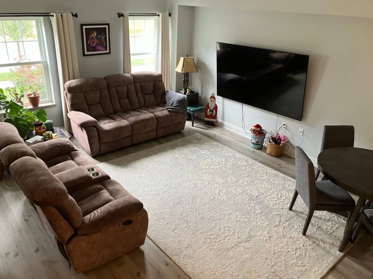 1155 Barrett St - Photo 5 of 19