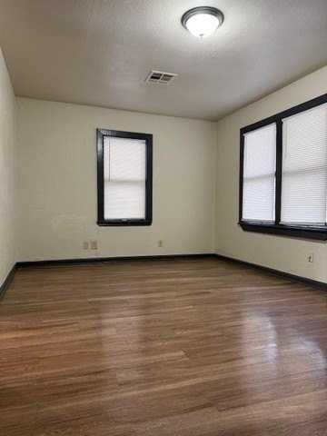 1316 Sw 14th St - Photo 4 of 15