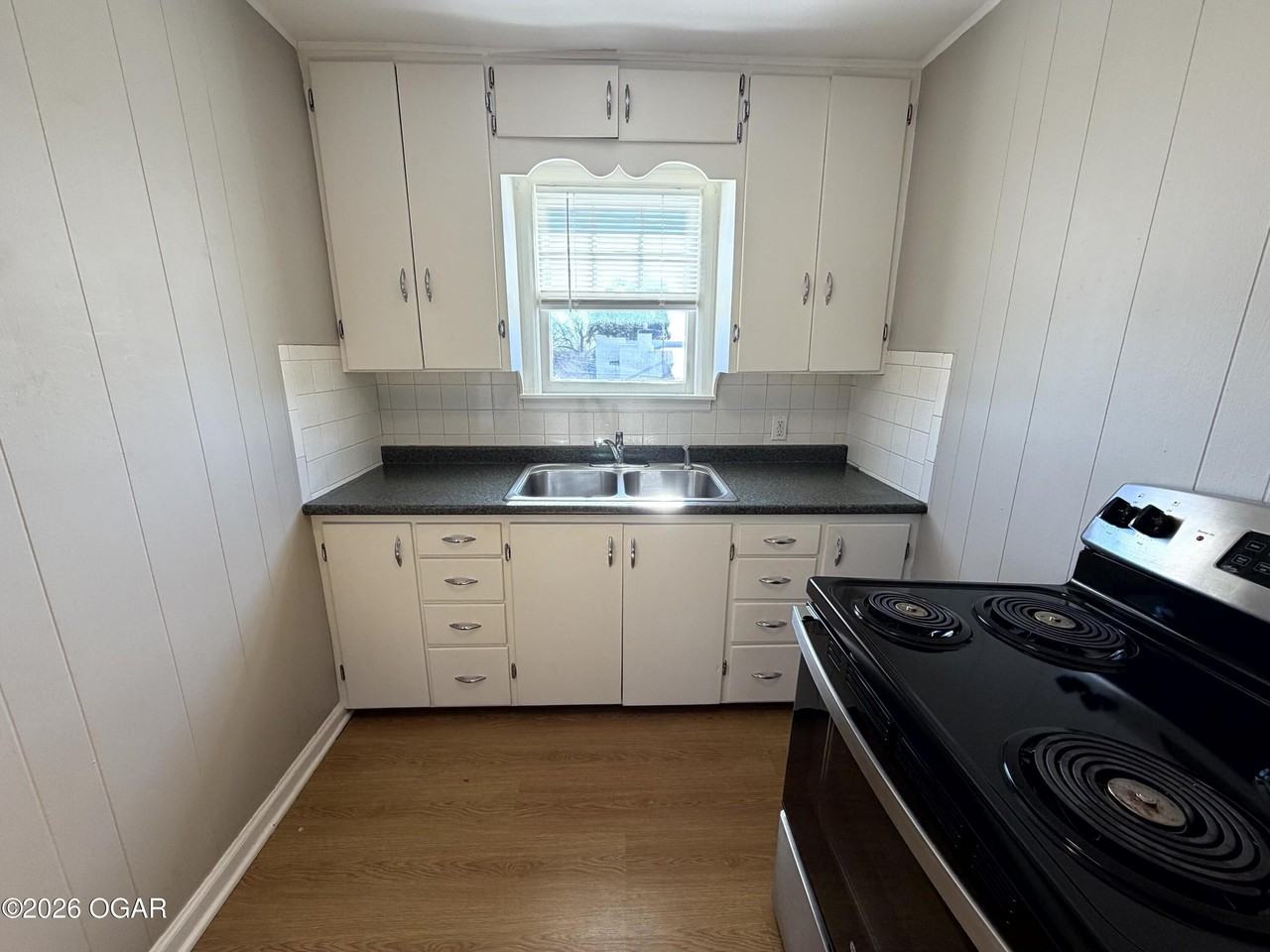 2432 Salem St - Photo 5 of 10