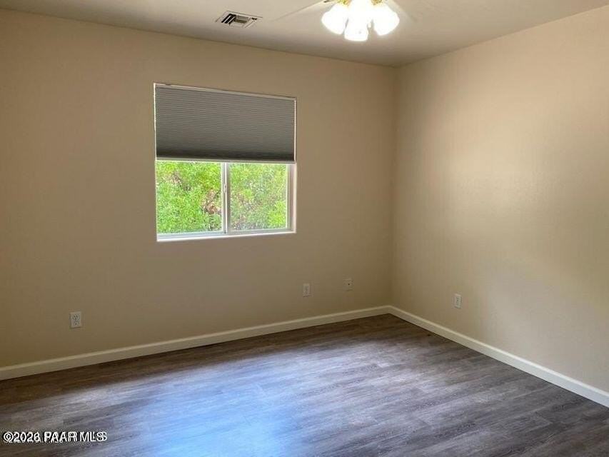 1273 N Barzona Ave Apt B #B - Photo 5 of 6