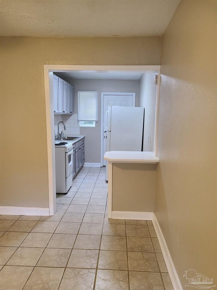 612 Mccarroll Rd #B - Photo 4 of 13