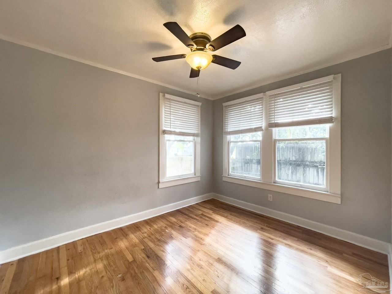 10 N F St - Photo 4 of 13