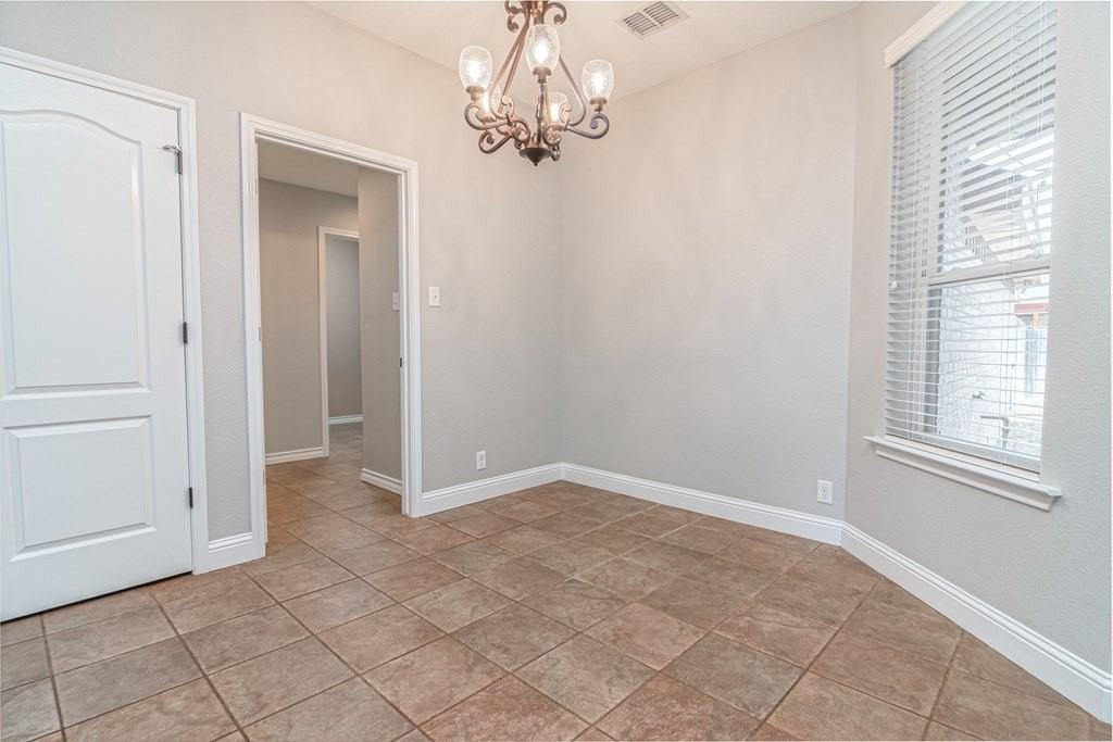 5710 Llano Ct - Photo 5 of 28