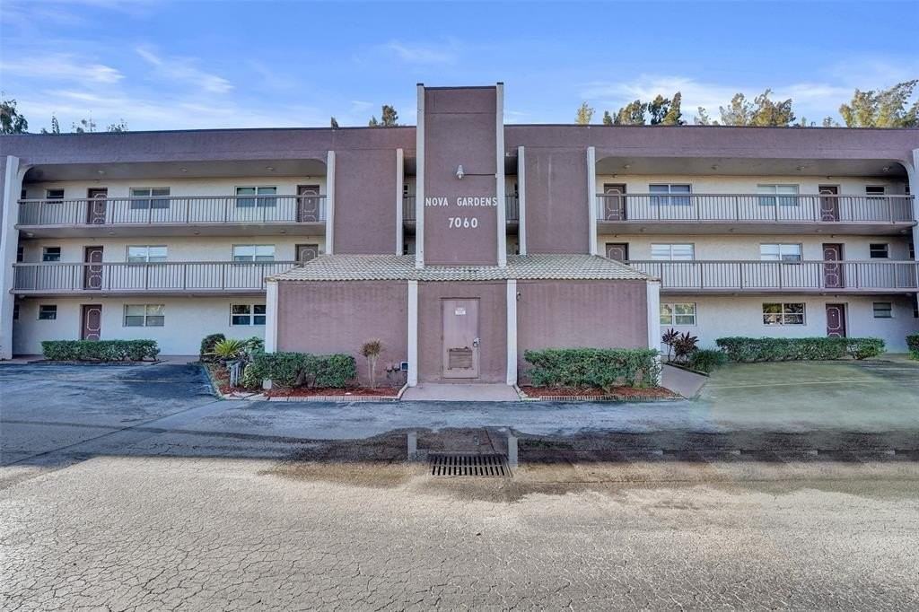 7060 Nova Dr #304C