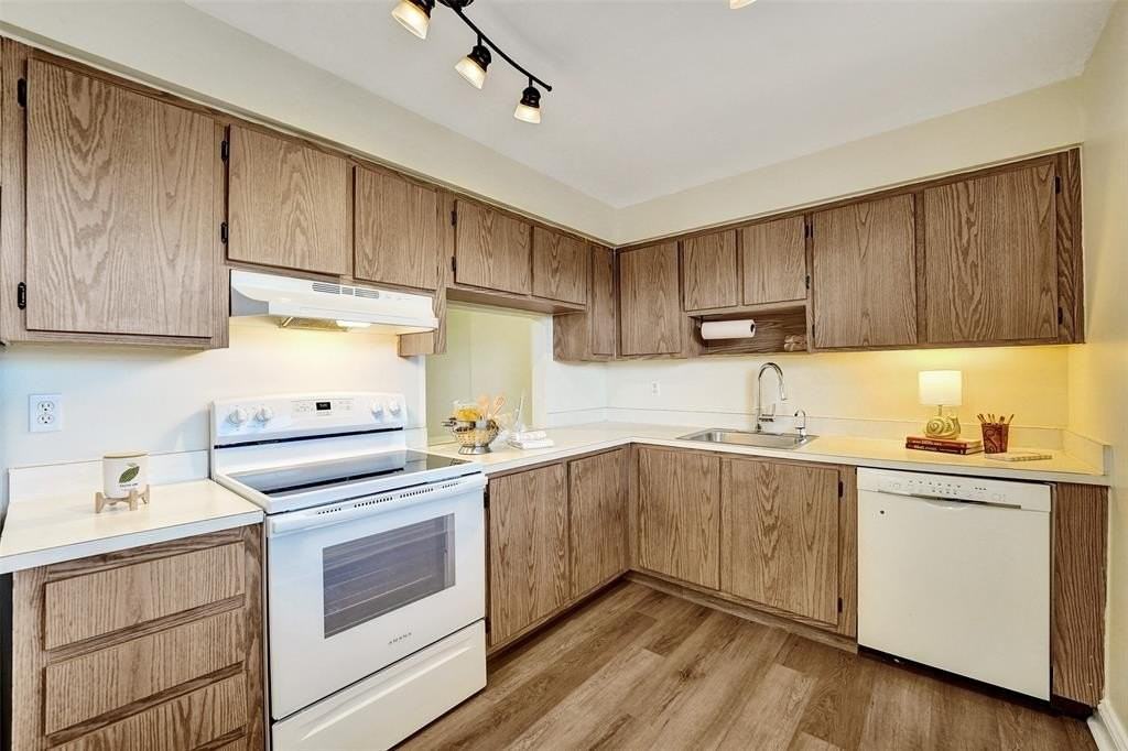 7060 Nova Dr #304C - Photo 5 of 33