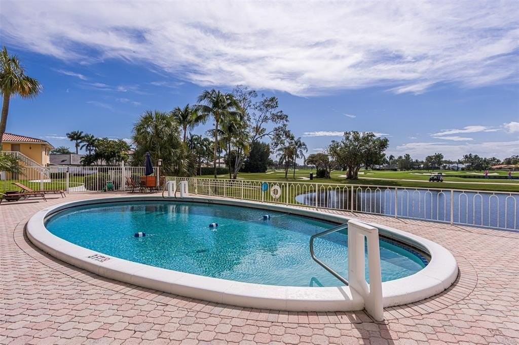 2500 Ne 48th Ln #609 - Photo 5 of 36