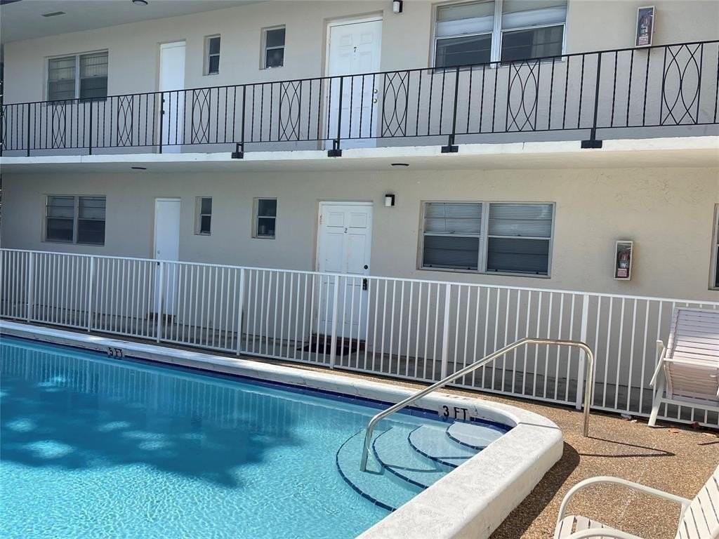 2622 Johnson St - Photo 4 of 4