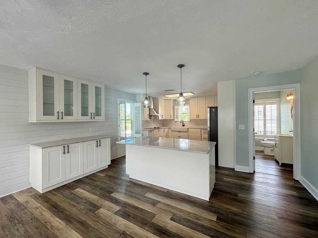 802 Marvin Ave - Photo 7 of 38