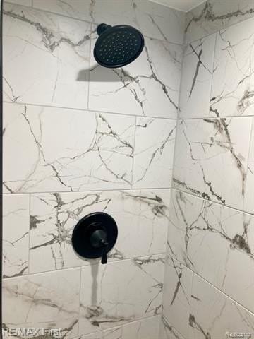 611 Fairgrove Ave - Photo 7 of 11