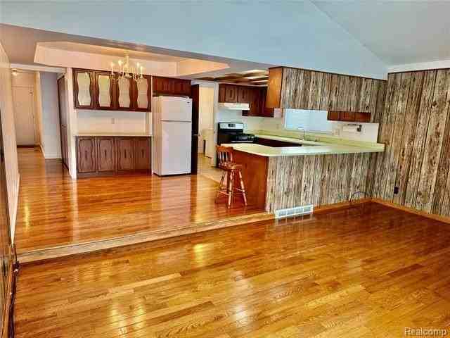 13770 White Cap Dr - Photo 5 of 19