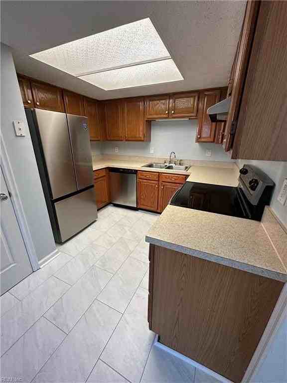 119 Sterling Ct - Photo 7 of 27