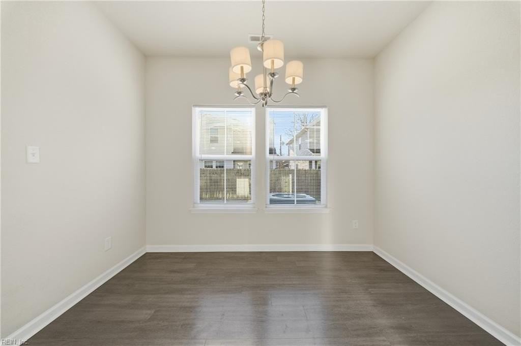 1925 Sparrow Rd - Photo 7 of 41