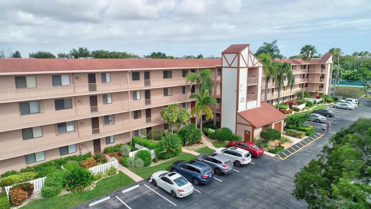 7281 Amberly Ln #206 - Photo 3 of 50