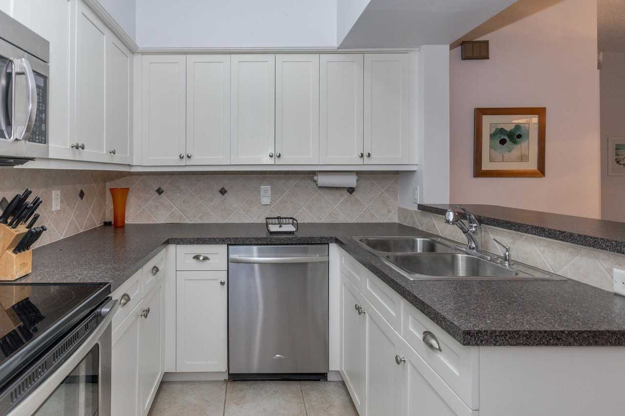 4205 Fairway Dr N #4205 - Photo 5 of 43