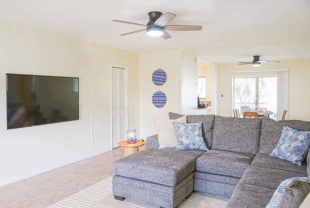 231 Bamboo Rd #1 - Photo 3 of 27