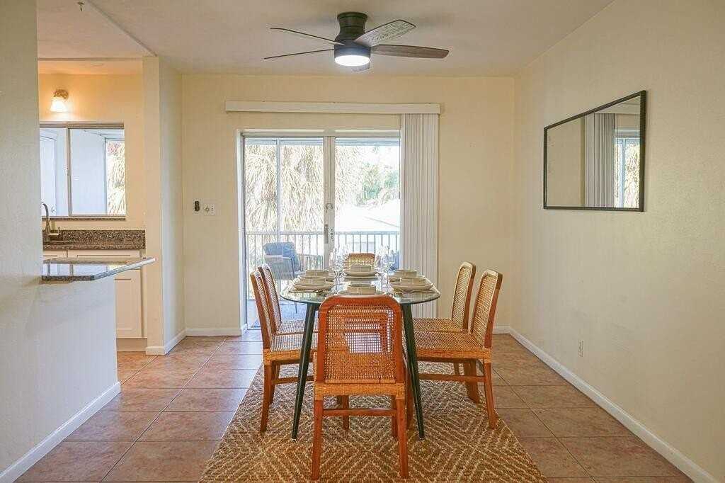 231 Bamboo Rd #1 - Photo 4 of 27