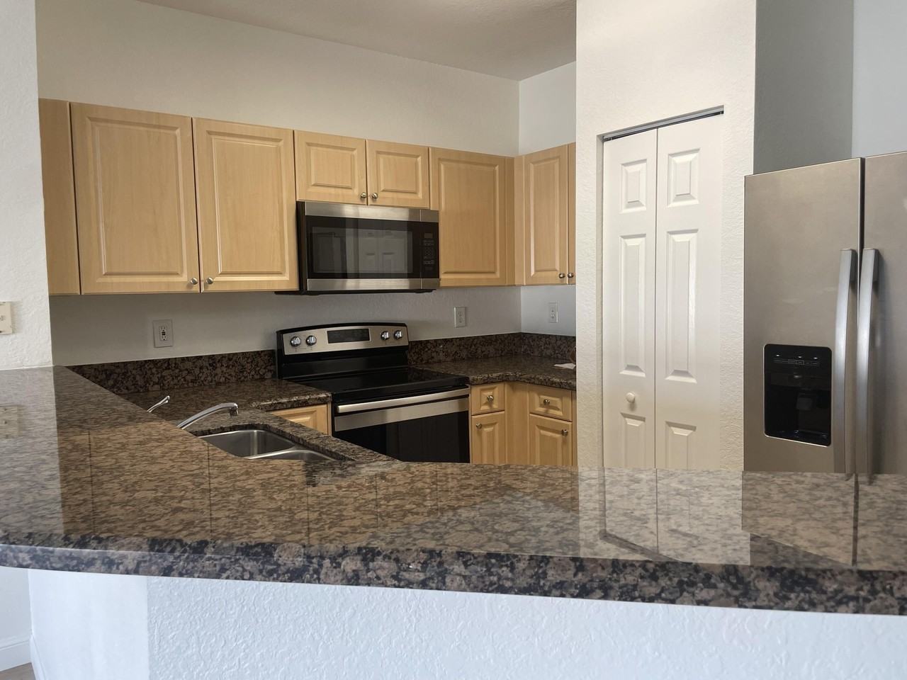 5135 Se Mariner Garden Cir - Photo 4 of 13