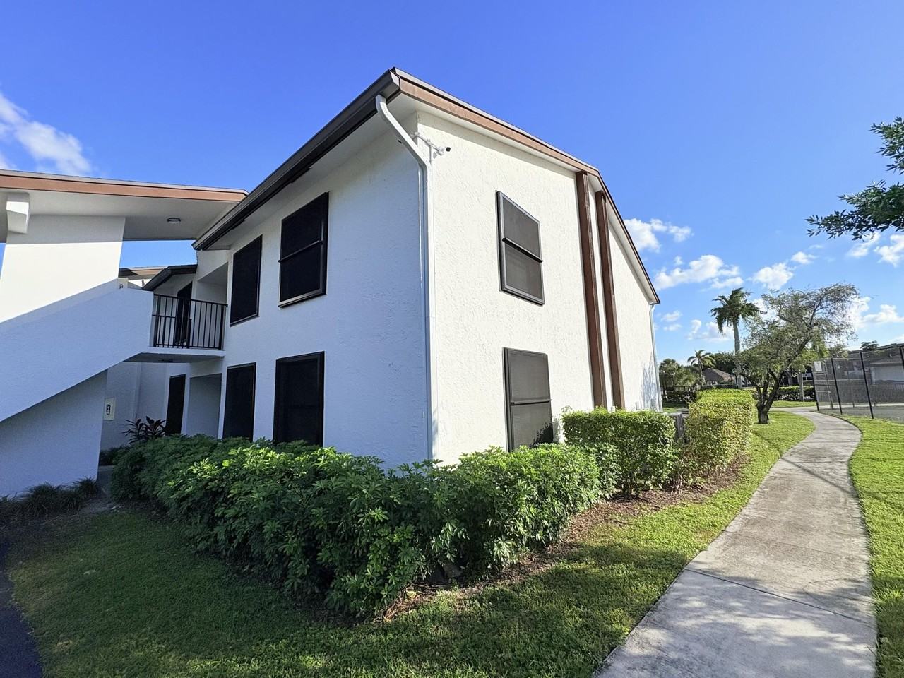 218 Lake Pointe Dr #108 - Photo 5 of 19