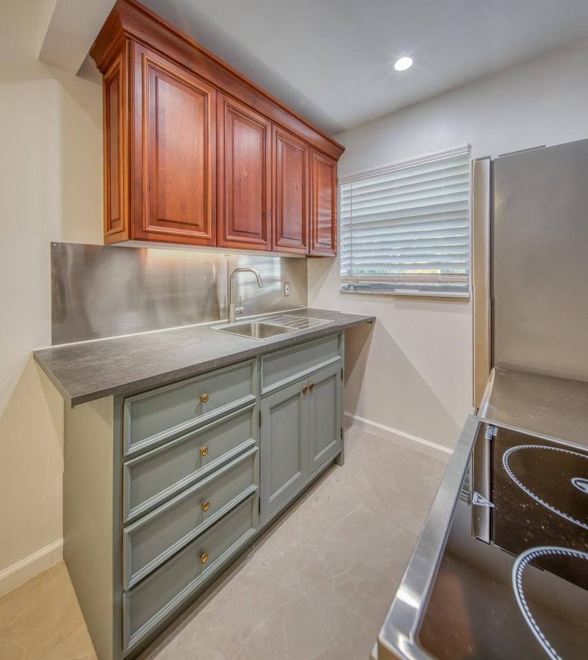 202 S Ocean Breeze #12 - Photo 3 of 10