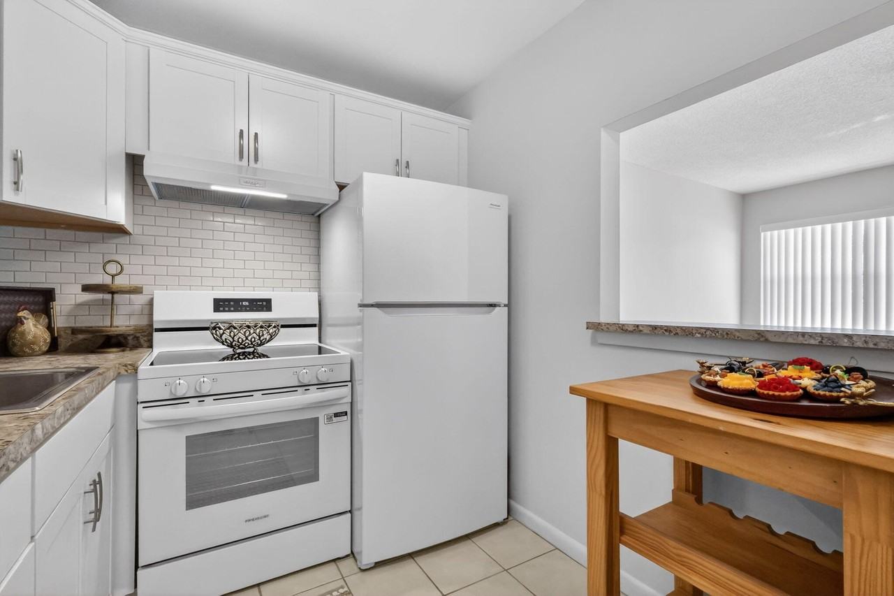 378 Sheffield P - Photo 3 of 46