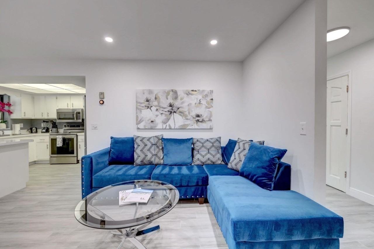 543 Se Greenway Ter - Photo 5 of 21