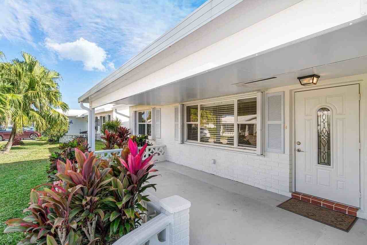 2096 Sw 13th Ter - Photo 2 of 39