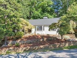 featured image of 3162 Stoneridge Rd Sw