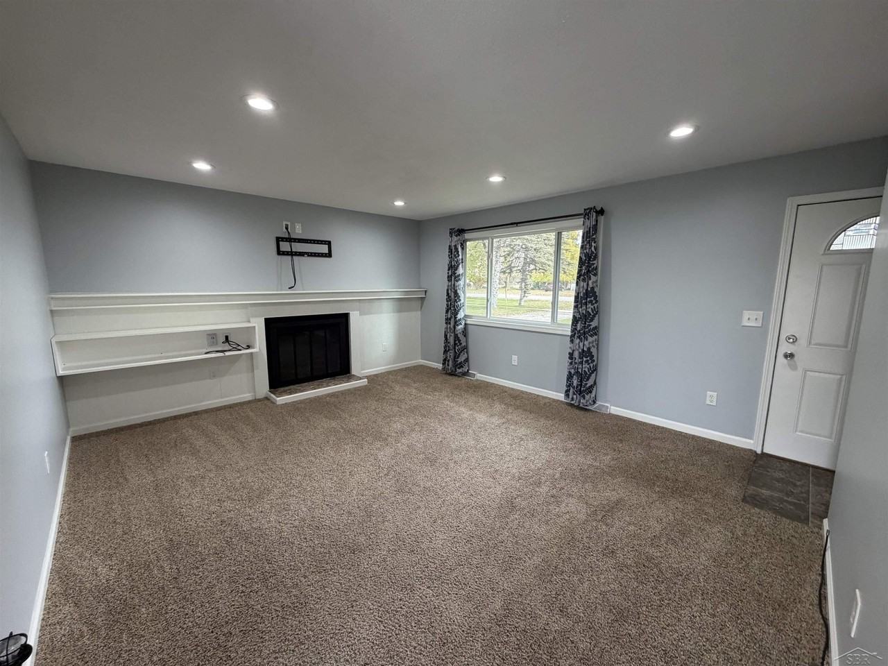 3139 N Thomas - Photo 5 of 15