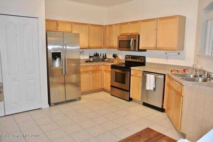 324 Intrepid Way - Photo 2 of 6