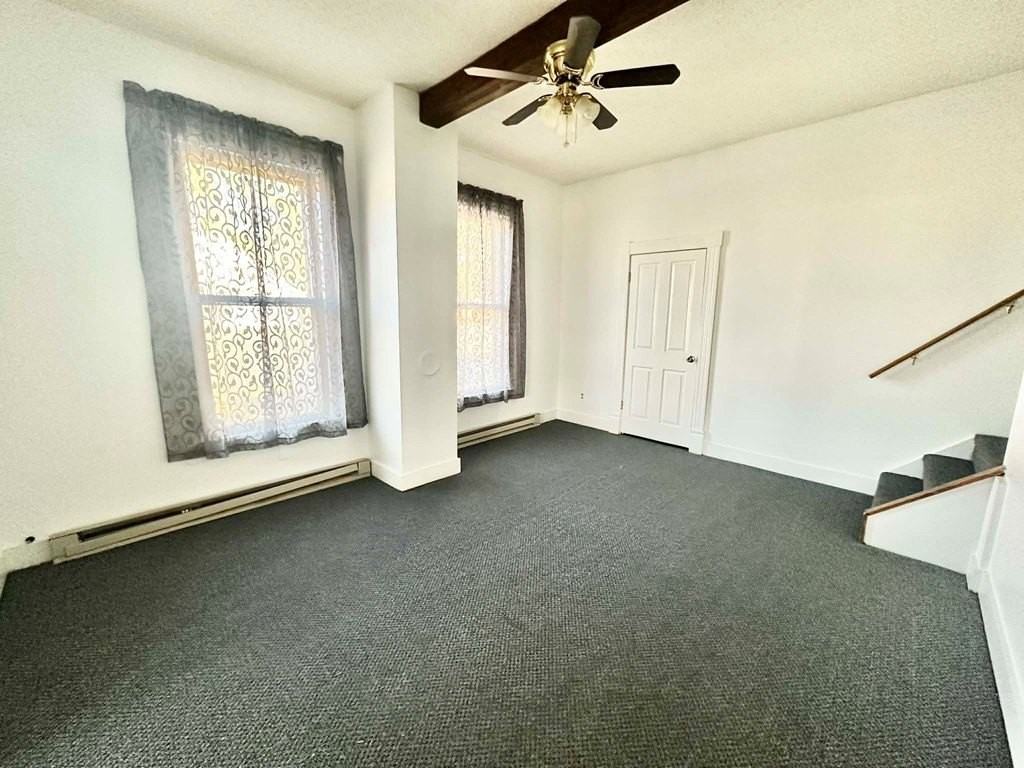 19385 Main St - Photo 2 of 9