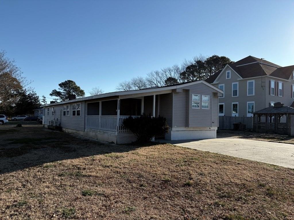 39092 Mumford St - Photo 3 of 19