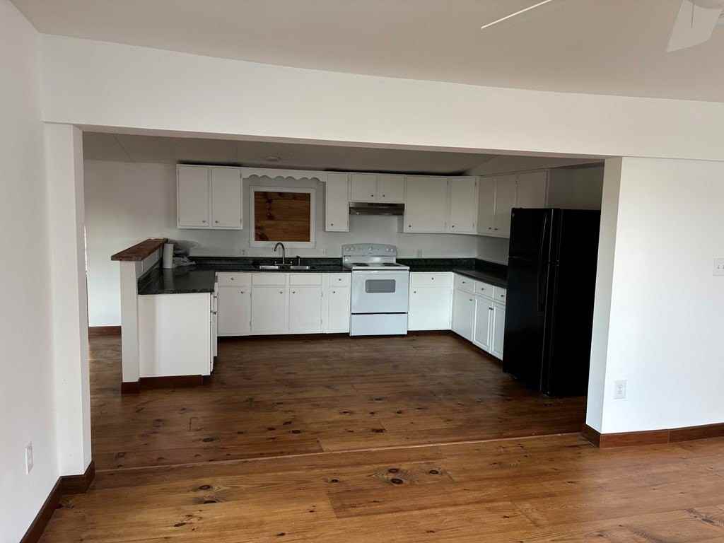 39092 Mumford St - Photo 4 of 19