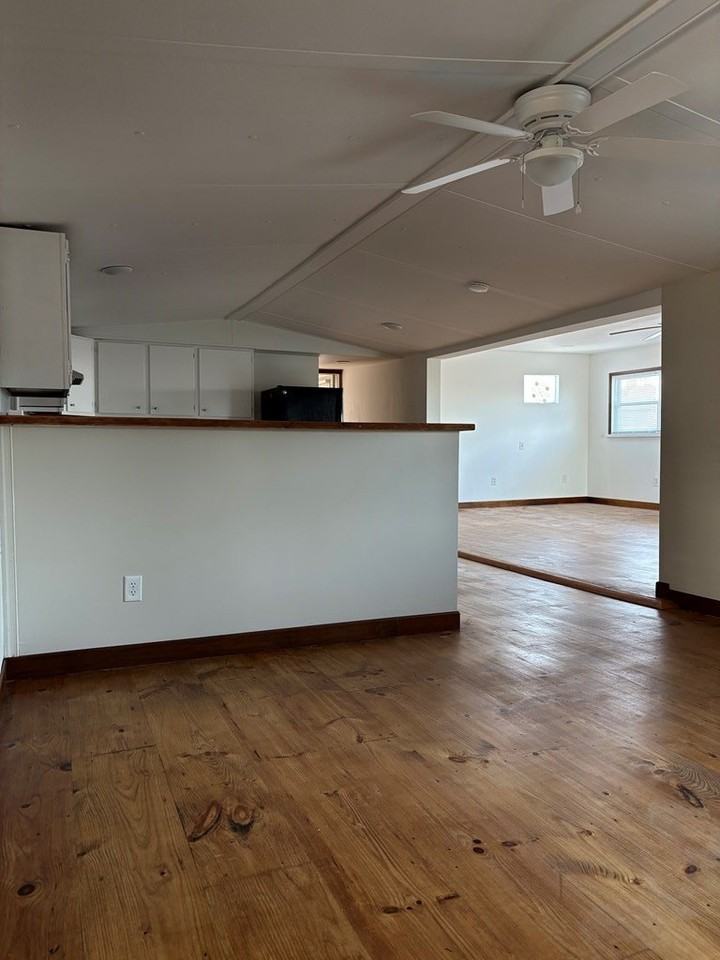 39092 Mumford St - Photo 6 of 19