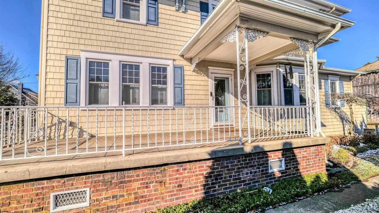 17 S Derby Ave - Photo 2 of 38