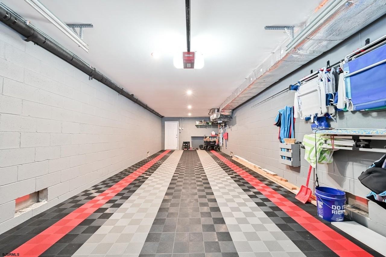 12 N Adams Ave - Photo 6 of 50