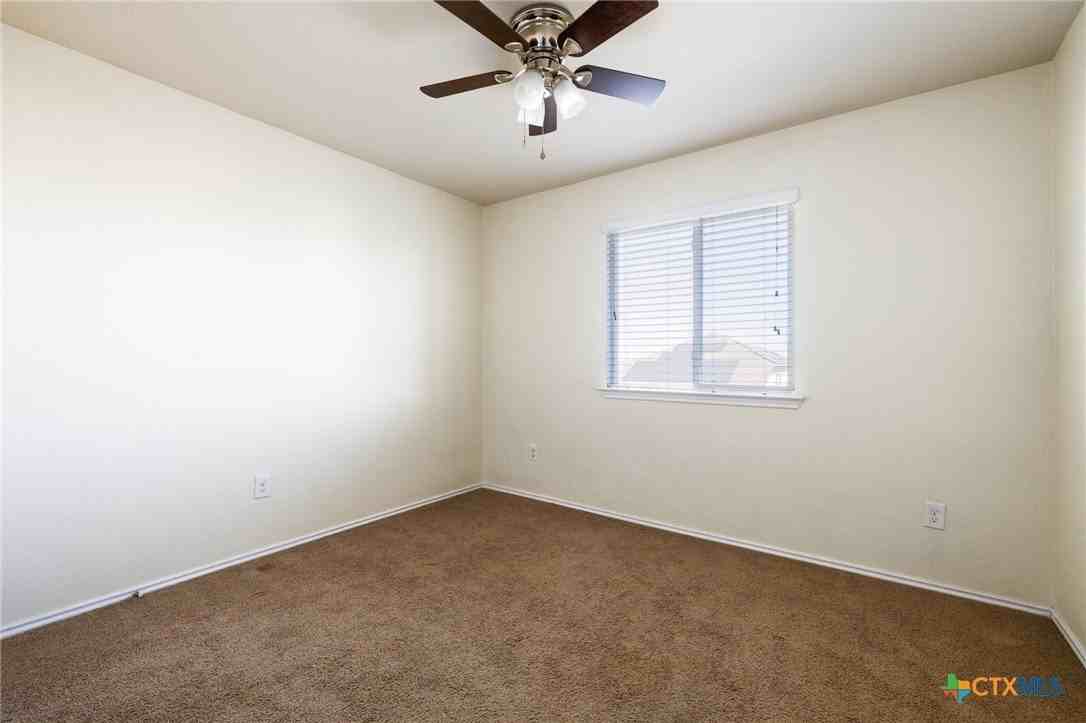 9602 Glynhill Ct - Photo 4 of 19