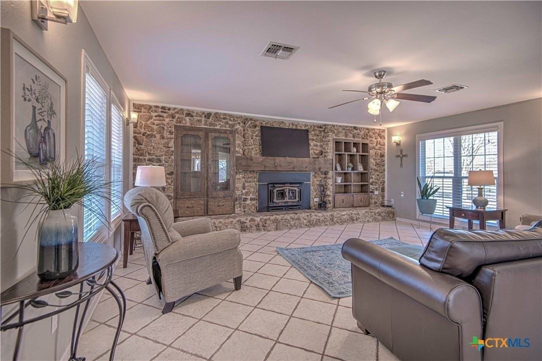 1667 Primrose Trl - Photo 6 of 48