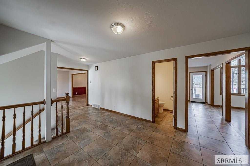 2940 Sunnybrook Ln - Photo 3 of 29