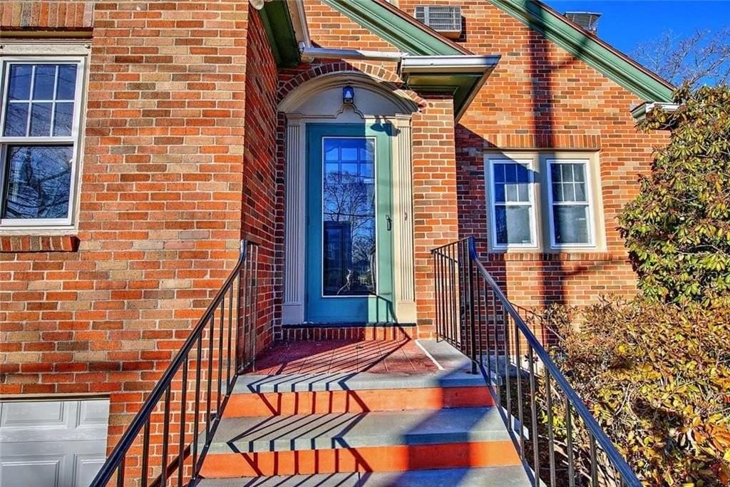 66 Tyndall Ave - Photo 3 of 36